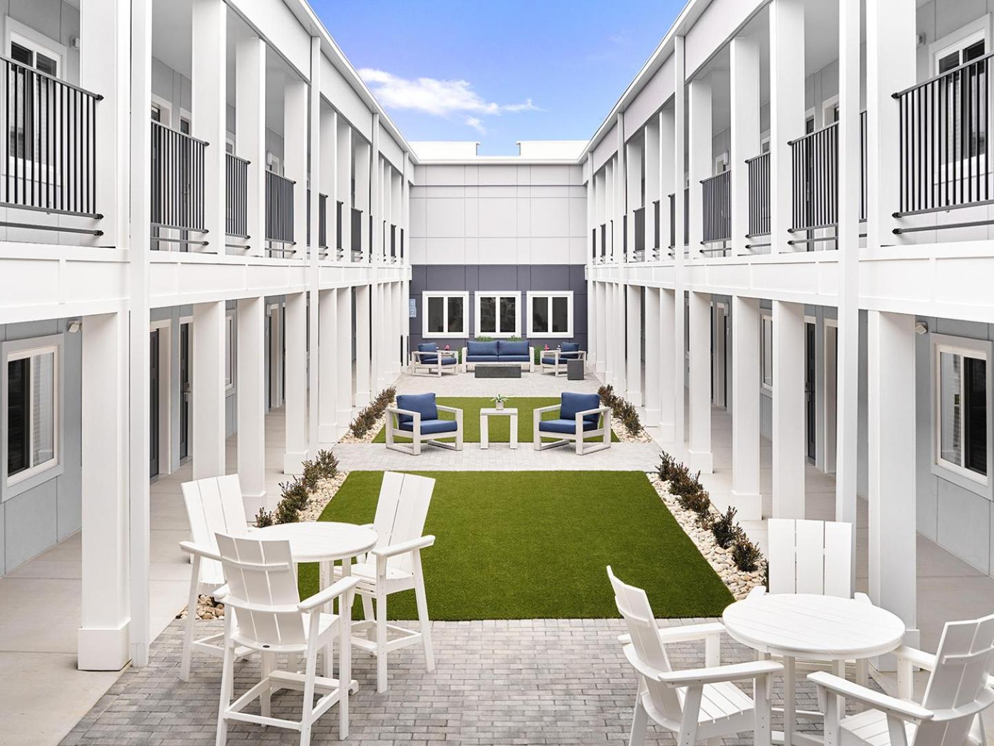Stayapt Suites Charlotte North 헌터스빌 외부 사진
