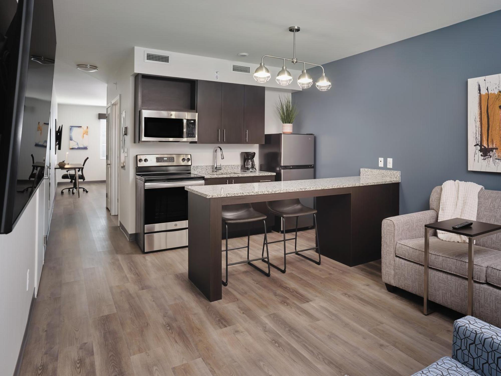 Stayapt Suites Charlotte North 헌터스빌 외부 사진