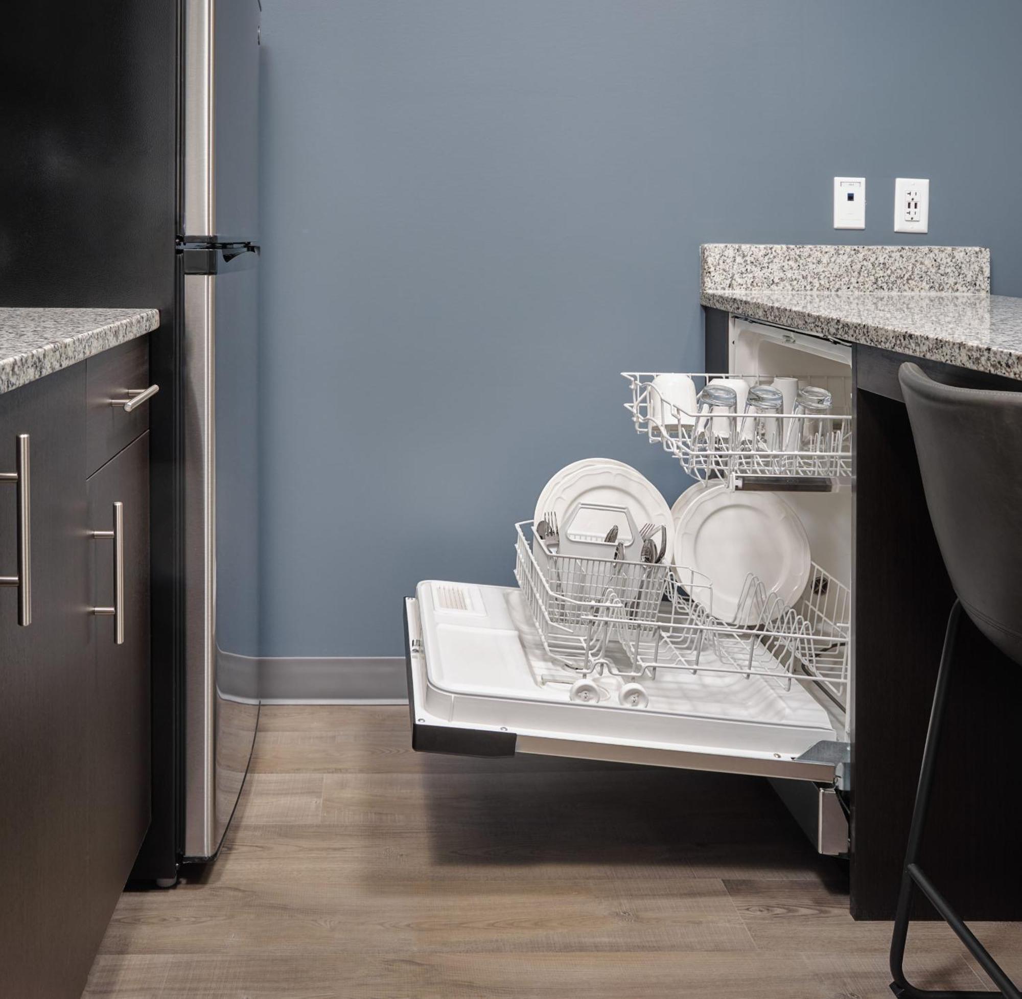 Stayapt Suites Charlotte North 헌터스빌 외부 사진